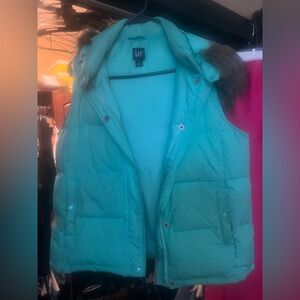 Women’s Gap vest